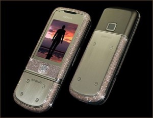 nokia 8800 supreme limited edition 300x231 As 5 maiores loucuras da Nokia