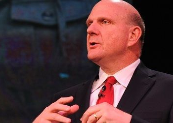 Steve ballmer a vender windows phone 7 em barcelona