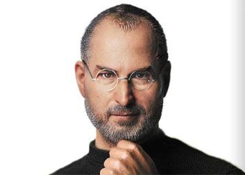 Empresa chinesa fabrica boneco realista de jobs