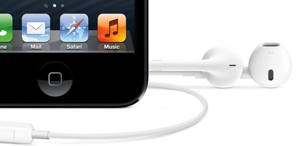 iPhone-5-com-os-novos-Apple-EarPods