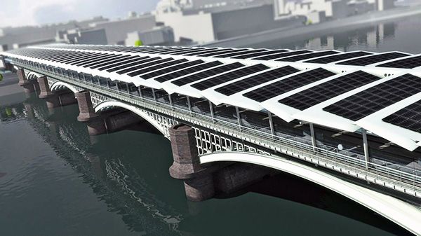 Londres - Ponte Vitoriana com painéis fotovoltaicos HIT Panasonic