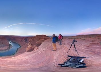 Fotografia do horseshoe bend tirada através do photo sphere e exibida como uma imagem plana (foto: reprodução/colby brown photography)