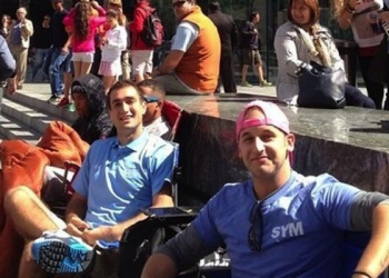 Novo iphone ainda não foi apresentado e já há fãs na fila