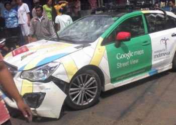 Automóvel da google sofre um acidente na indonésia