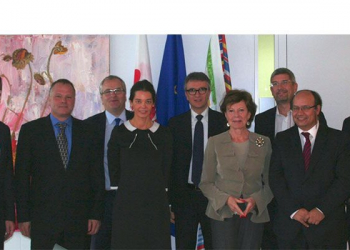 Ecoty-finalists-meet-with-vp-neelie-kroes
