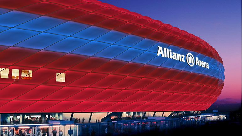 Philips ilumina o estádio Allianz Arena, do FC Bayer de ...