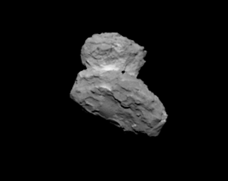 Imagem do 67P/Churyumov-Gerasimenko obtida pela câmera OSIRIS da sonda Rosetta em 1º de agosto, quando a sonda se encontrava a cerca de 1.000 km de distância do cometa. Crédito:  ESA/Rosetta/MPS pela equipe OSIRIS; MPS/UPD/LAM/IAA/SSO/INTA/UPM/DASP/IDA