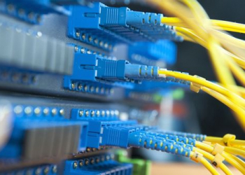 Google aposta em cabo submarino para acelerar a internet