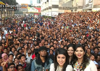 Lumia 730 captura a maior selfie do mundo