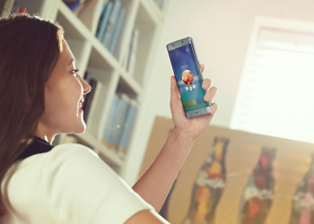 Galaxy-s6-edge+_lifestyle-2