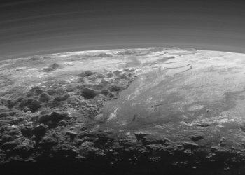 Fotos de plutão deixam cientistas atónitos: planeta parece o ártico