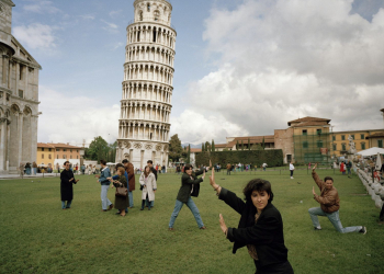 App monument mode da adobe apaga turistas das fotos