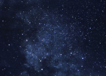 Mistério: astrónomos descobrem estrela com objectos em órbita