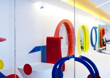 Mais de 100 agentes fazem buscas na google em paris