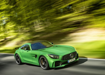 O novo mercedes-amg gt r