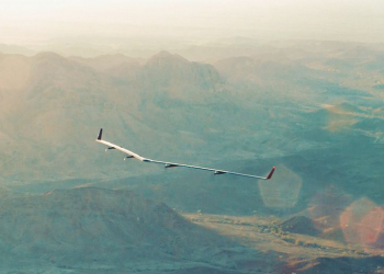 Avião do facebook - aquila