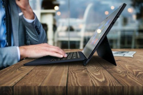 Portégé x30-t e tablet keyboard lifestyle image