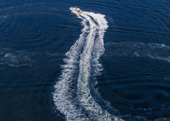 Garmin® apresenta novas antenas náuticas que oferecem acesso a televisão por satélite em alto mar