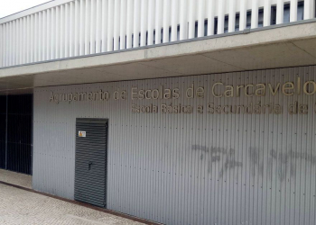 Escola secundária de carcavelos com wi-fi da tp-link