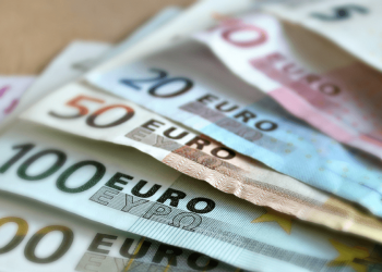 Adecco divulga dados salariais setor da indústria