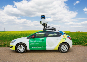 Google maps street view carro surreal
