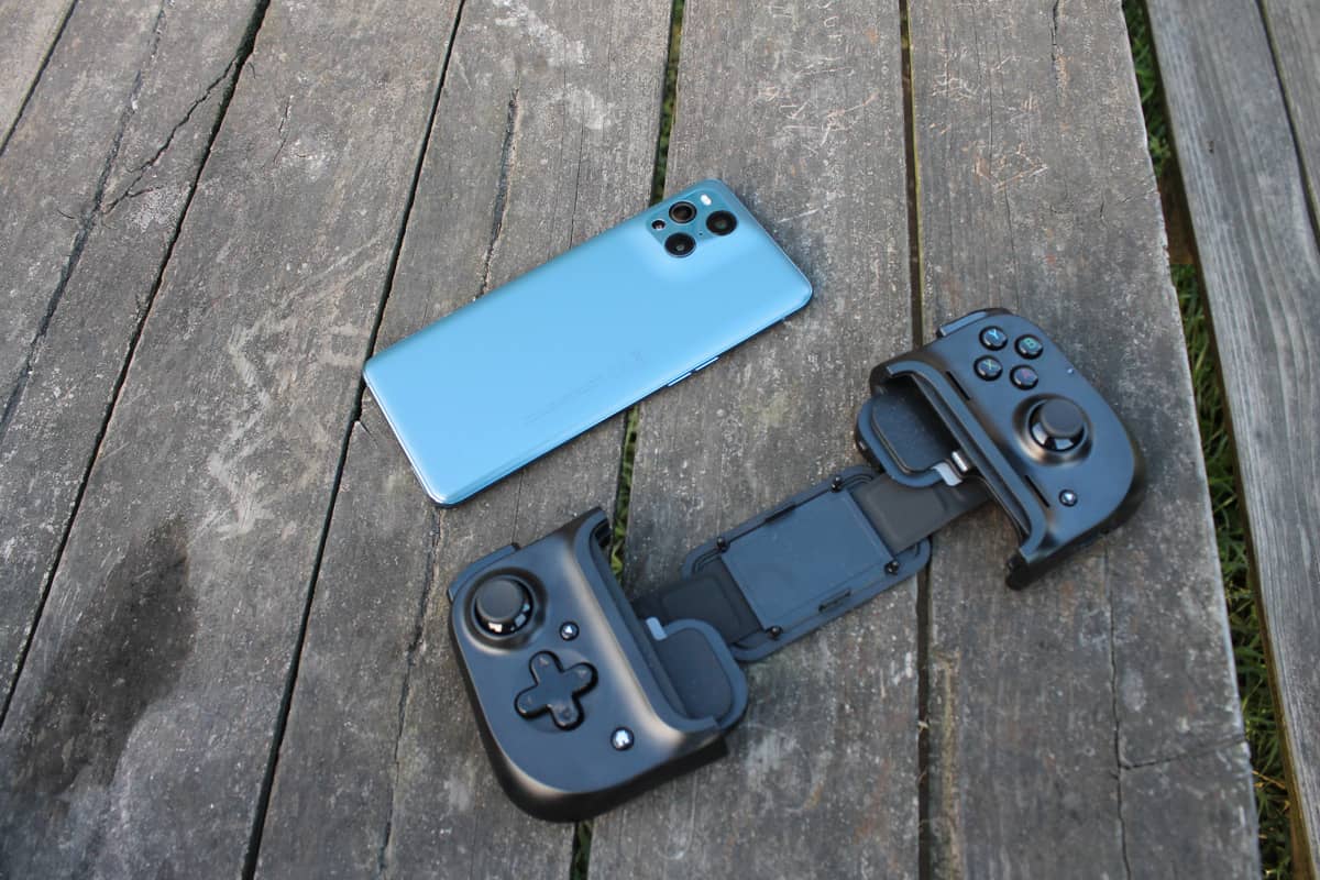 Razer Kishi Mobile Gaming Review