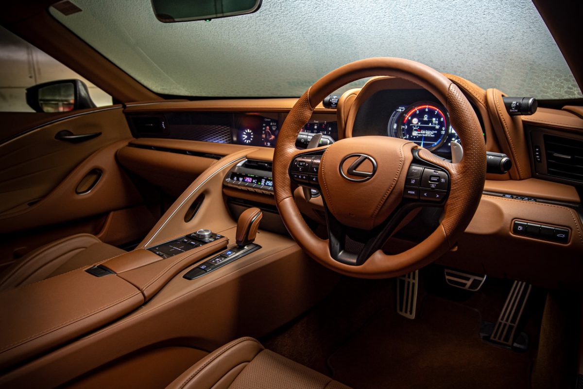 Lexus lc cabrio congelado