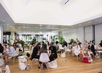 Summer school da huawei discute papel da mulher na socidedade digital