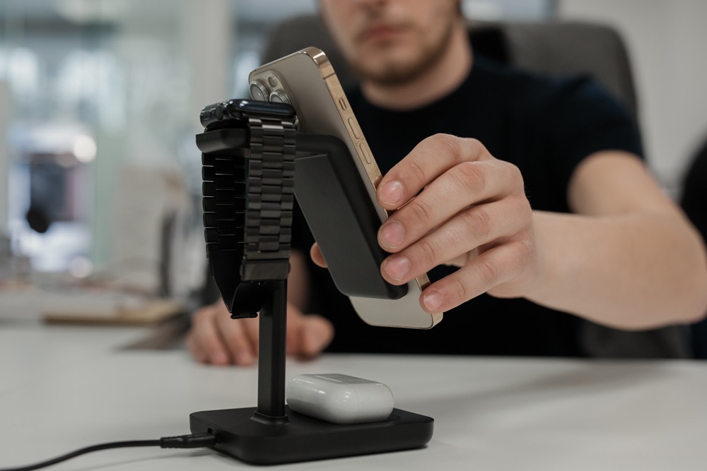 Conheça o suporte de carregamento wireless 3 em 1 da iservices