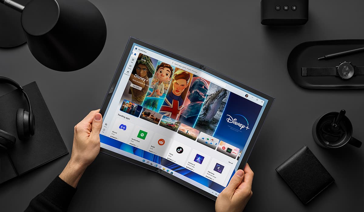 ASUS Zenbook 17 Fold OLED