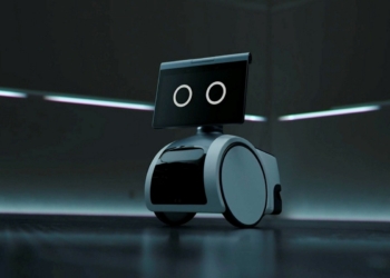 Robot da amazon ganha recursos para proteger a casa e cuidar de pets