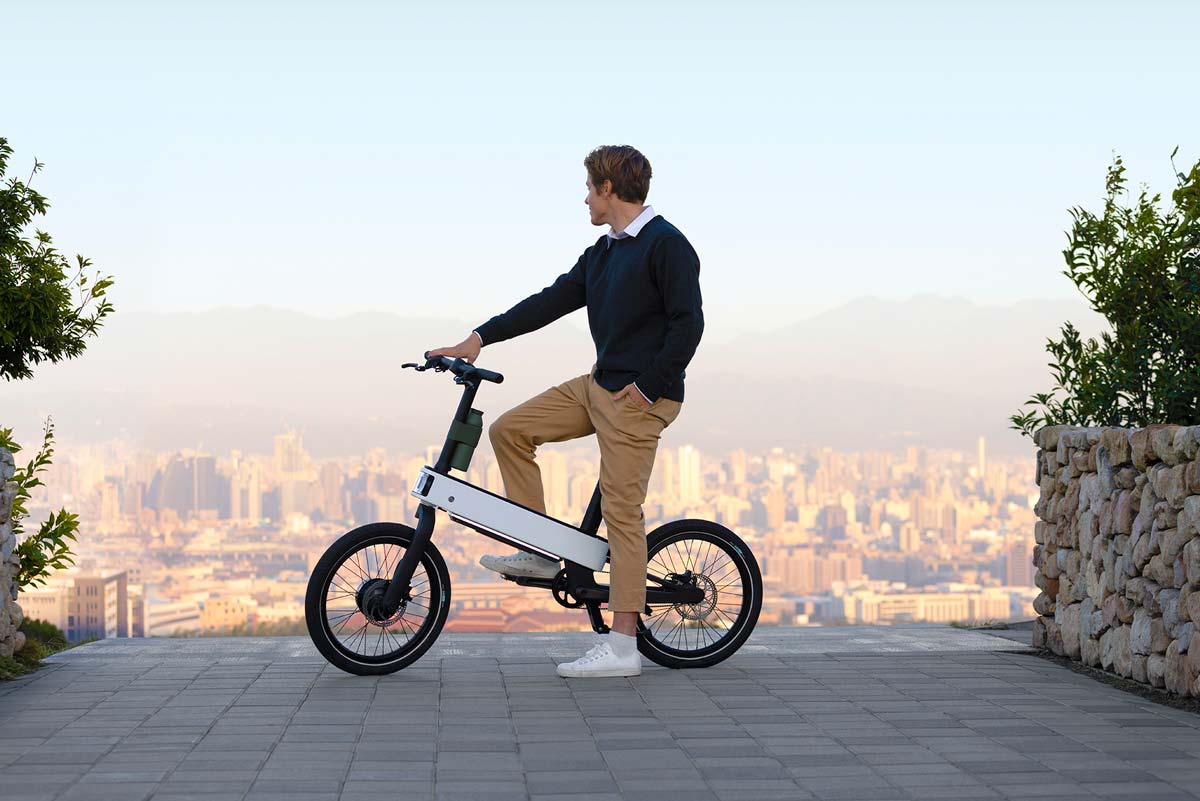 Acer ebii: Uma E-bike com IA para a Cidade