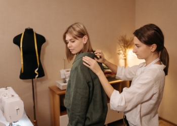 O que são as peças de alfaiataria e como inserir em seus looks