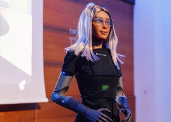 Mika robot com inteligência artificial