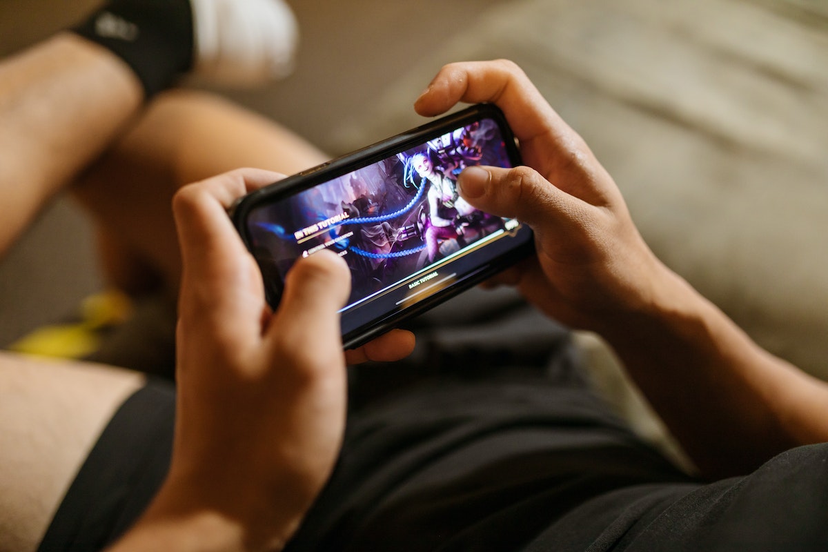 Jogos virtuais - saiba como evitar riscos e se divertir on-line