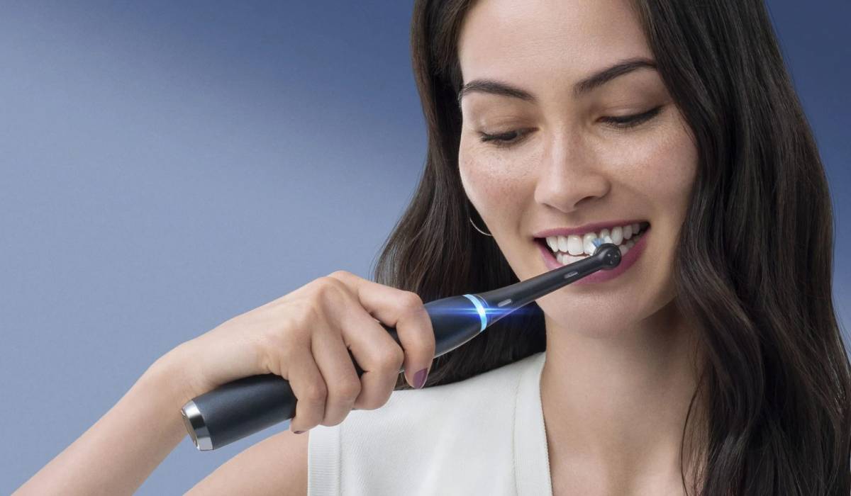 Oral-B iO 4N - Escova de dentes elétrica