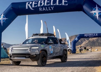 Rivian r1t faz história! Primeiro ev a vencer a competição rebelle rally