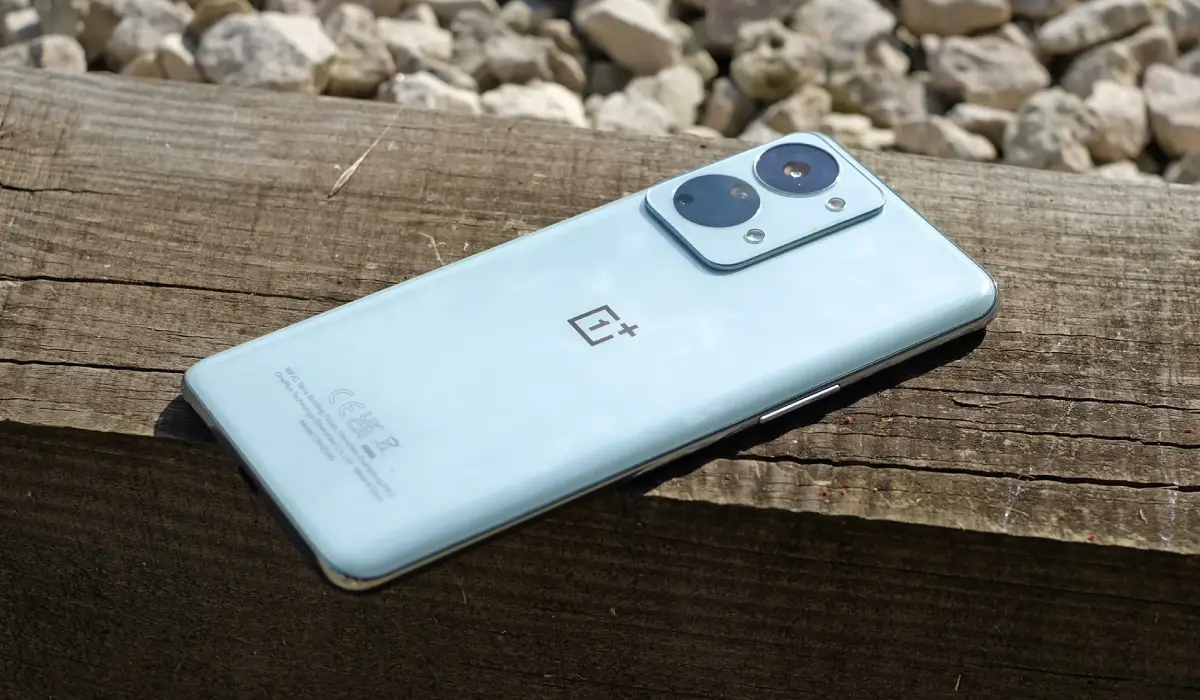 OnePlus Nord 2T