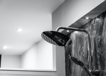 5 cuidados ao instalar um chuveiro elétrico