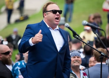 Elon musk - alex jones - x