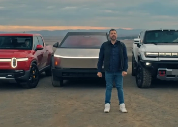 Tesla cybertruck vs hummer ev