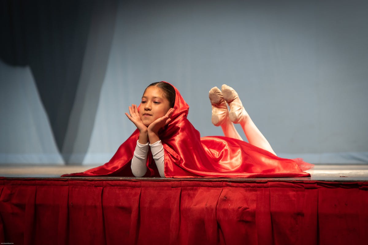 10 Jogos teatrais educativos para realizar com alunos na escola