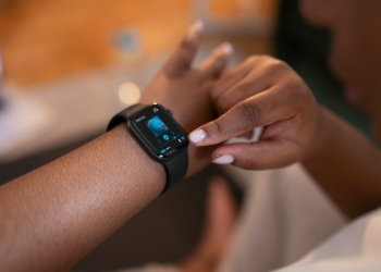 Pulseira tecnológica kids ourcard aumenta a segurança das crianças e pode salvar vidas