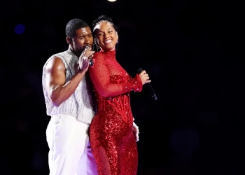 Apple iphone 15 pro usher super bowl