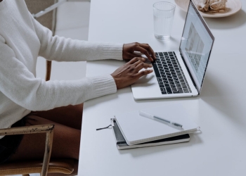 Entenda o funcionamento do cartório online unificado e conheça as vantagens, mudanças e facilidades desse serviço