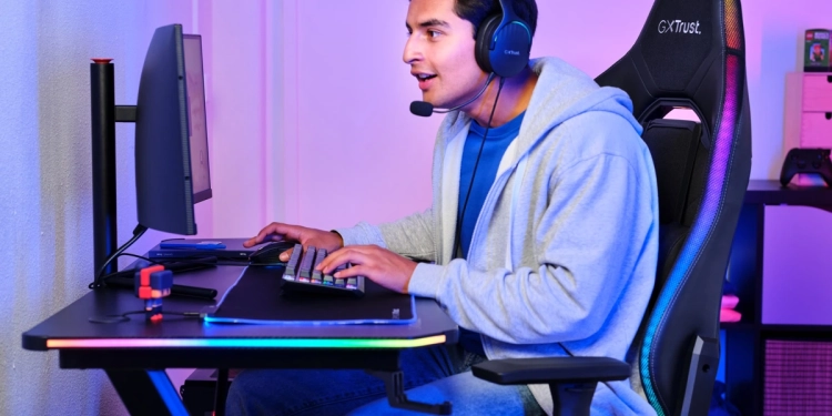 Cadeiras e Mesas RGB:Trust eleva a experiência de gaming