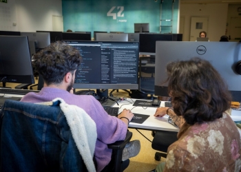 Escola 42 recebe 222 alunos para curso gratuito de programação