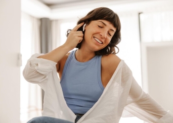 Música pode ajudar a aprender inglês em todas as habilidades