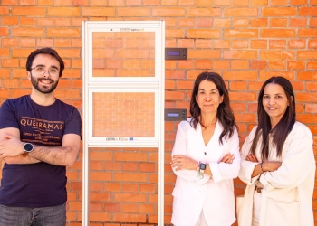 Janela inovadora da ua gera energia e mede temperatura