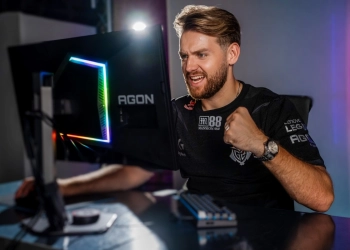 Monitores agon pro: nova era para esports com 540 hz e 390 hz